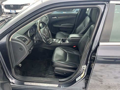 Used 2015 Chrysler 300 C w/ Light Group image 11