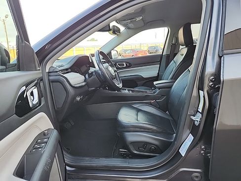 Used 2022 Jeep Compass Limited AWD/4WD image 27