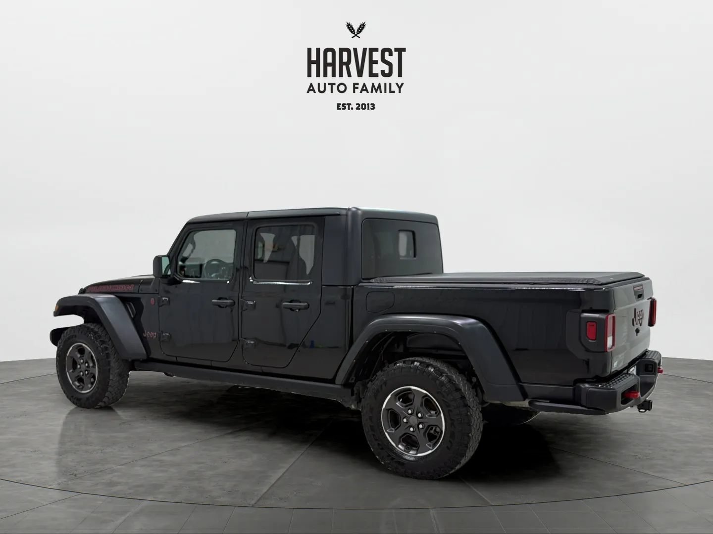 Used 2023 Jeep Gladiator Rubicon w/ Cold Weather Group AWD/4WD image 3
