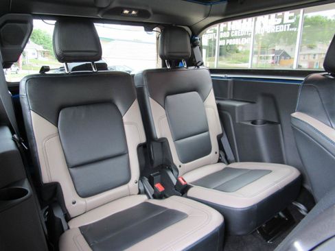 Used 2023 Ford Bronco Wildtrak AWD/4WD image 39