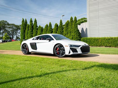 Certified 2023 Audi R8 V10 performance AWD/4WD image 3