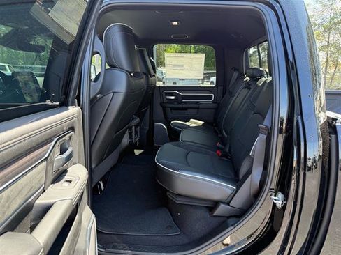 Used 2025 RAM 3500 Laramie AWD/4WD image 5