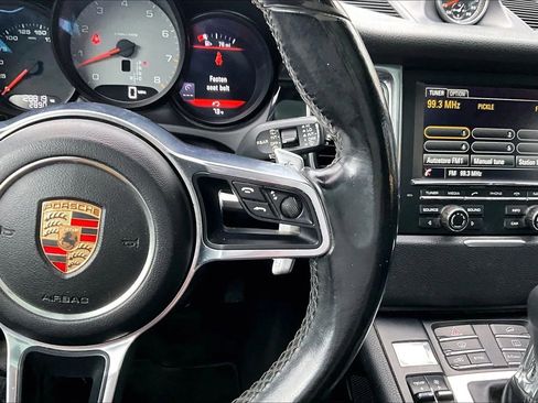 Used 2015 Porsche Macan S image 17