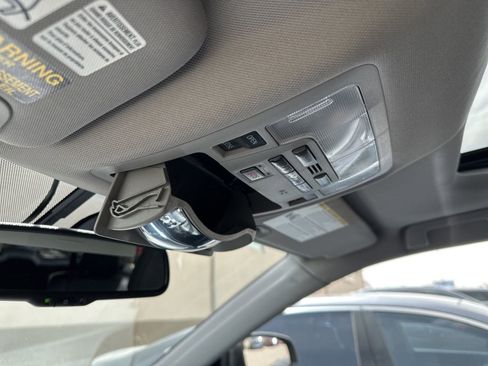 Used 2014 Toyota Highlander Limited w/ Driver Technology Package AWD/4WD image 49