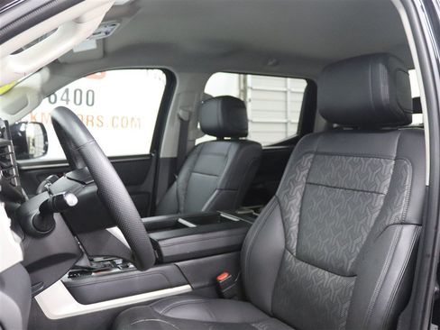 Used 2023 Toyota Tundra Limited AWD/4WD image 12