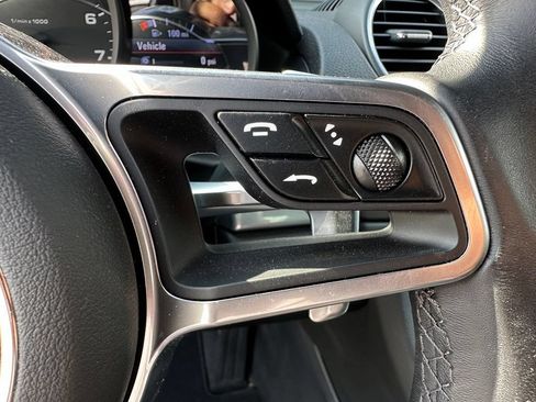 Certified 2025 Porsche 718 Cayman RWD image 21