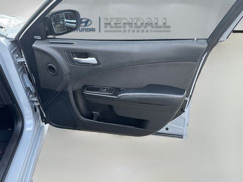 Used 2022 Dodge Charger R/T w/ Blacktop Package RWD image 31
