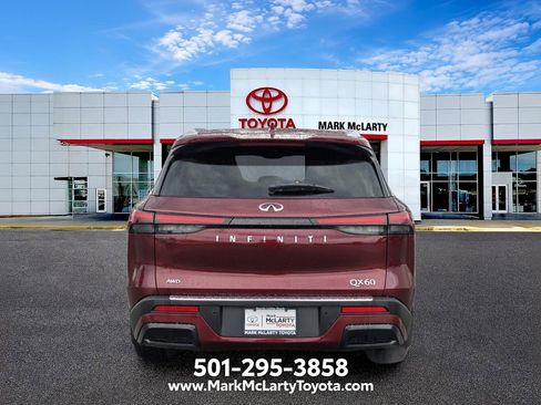 Used 2024 INFINITI QX60 Luxe w/ Vision Package AWD/4WD image 4