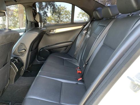 Used 2009 Mercedes-Benz C 300 Sport image 22
