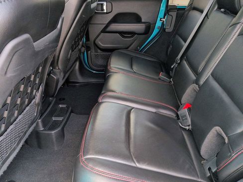 Used 2020 Jeep Wrangler Unlimited Rubicon AWD/4WD image 18