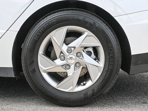 Certified 2025 Hyundai Sonata SE image 10