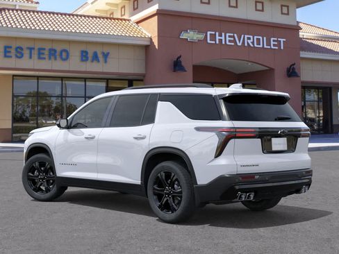 New 2027 Chevrolet Traverse LT w/ Midnight/Sport Edition FWD image 3