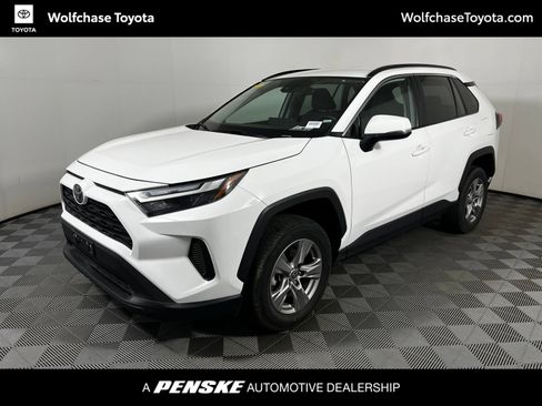 Used 2024 Toyota RAV4 XLE FWD image 1