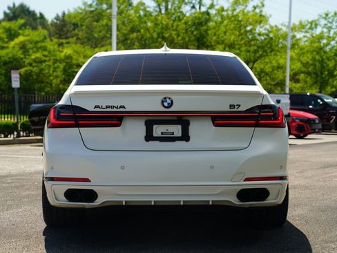 Used 2022 BMW ALPINA B7 xDrive w/ Luxury Rear Seating Package AWD/4WD image 14
