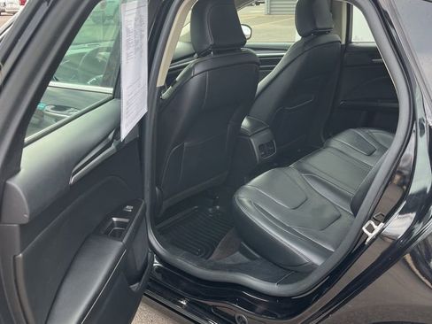 Used 2020 Ford Fusion Titanium AWD/4WD image 19