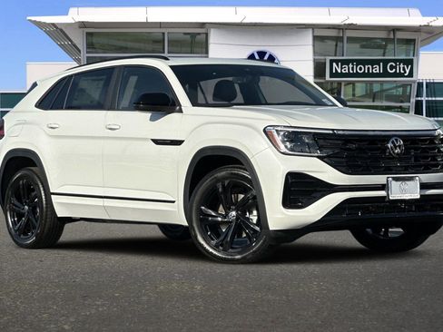 New 2026 Volkswagen Atlas Cross Sport SEL R-Line image 2