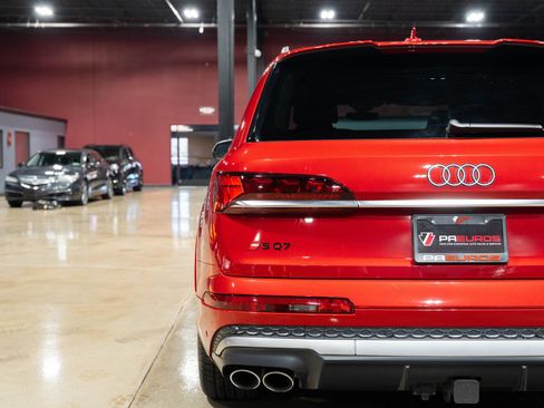 Used 2025 Audi SQ7 Prestige w/ Prestige Package AWD/4WD image 20