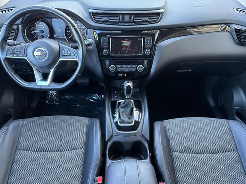 Used 2022 Nissan Rogue Sport SV w/ Technology Package AWD/4WD image 29