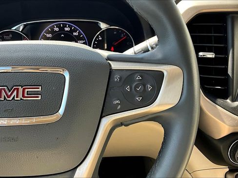 Used 2023 GMC Acadia Denali image 24