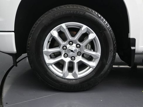 Used 2023 Chevrolet Silverado 1500 RST image 10