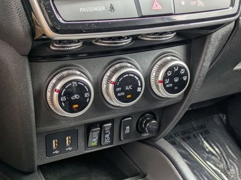 Used 2025 Mitsubishi Outlander Sport SE AWD/4WD image 17
