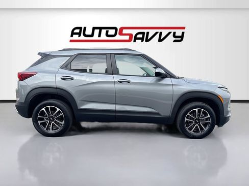 Used 2026 Chevrolet TrailBlazer LT w/ Convenience Package AWD/4WD image 8