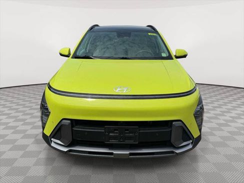 Used 2024 Hyundai Kona Limited AWD/4WD image 2