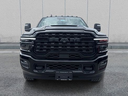 Used 2025 RAM 2500 Limited AWD/4WD image 2