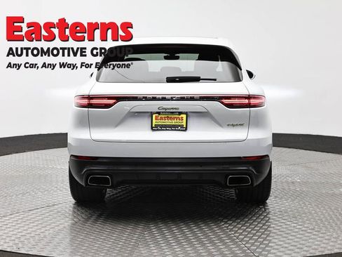 Used 2019 Porsche Cayenne E-Hybrid image 5