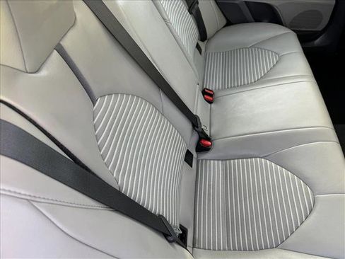 Used 2023 Toyota Camry SE image 18