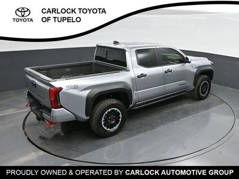Used 2025 Toyota Tacoma TRD Off-Road w/ TRD Off Road Premium Package AWD/4WD image 35