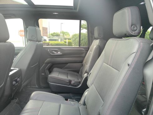 Used 2023 Chevrolet Suburban RST w/ Luxury Package AWD/4WD image 15