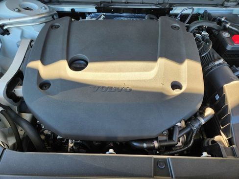 New 2026 Volvo XC90 B6 Ultra w/ Protection Package image 19