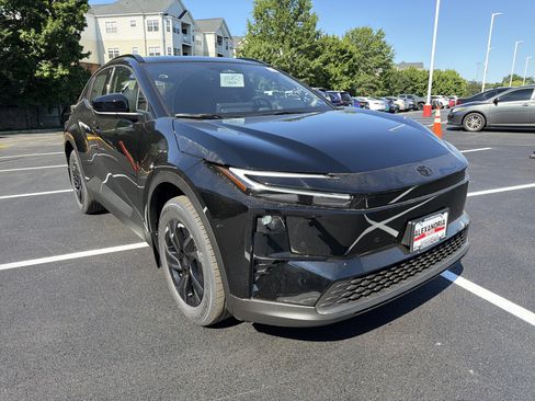New 2026 Toyota C-HR AWD/4WD image 4