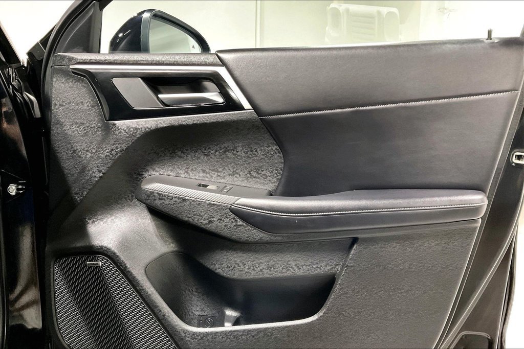 Used 2025 Mitsubishi Outlander SE AWD/4WD image 22