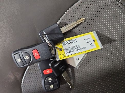 Used 2019 Nissan Frontier SL AWD/4WD image 30