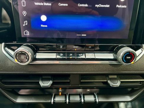 Used 2023 Chevrolet Colorado W/T image 22