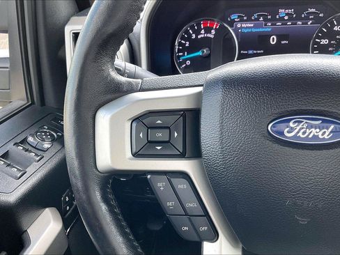 Used 2019 Ford F250 Lariat w/ Lariat Ultimate Package AWD/4WD image 17