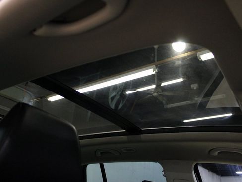 Used 2017 Volkswagen Tiguan Wolfsburg Edition image 13