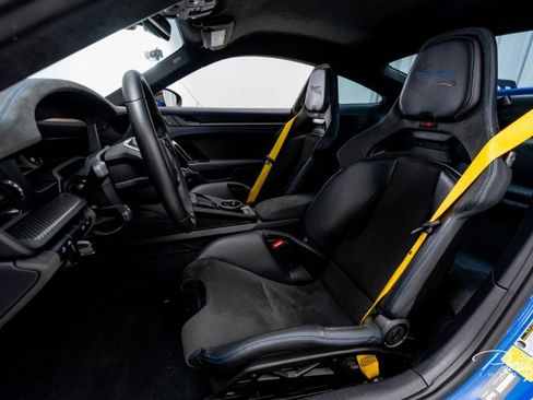 Used 2025 Porsche 911 GT3 image 30