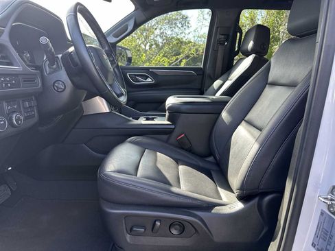 Used 2023 Chevrolet Tahoe LT w/ LT Signature Package RWD image 2