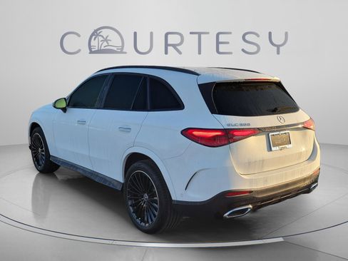 Certified 2026 Mercedes-Benz GLC 300 image 2