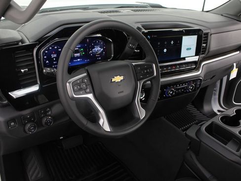 New 2026 Chevrolet Silverado 2500 LT AWD/4WD image 9