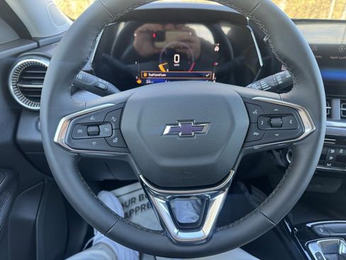 New 2026 Chevrolet Trax ACTIV w/ Sunroof Package image 18
