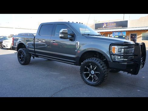Used 2018 Ford F250 Platinum w/ Platinum Ultimate Package AWD/4WD image 1
