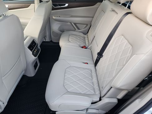 New 2026 Volkswagen Atlas SEL Premium R-Line AWD/4WD image 18