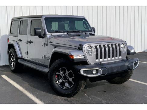 Used 2019 Jeep Wrangler Unlimited Sahara image 27