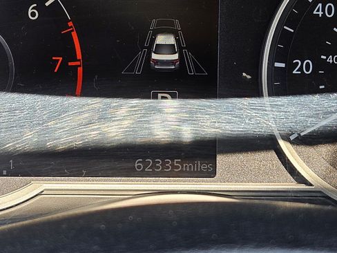 Used 2024 Nissan Versa SV FWD image 18