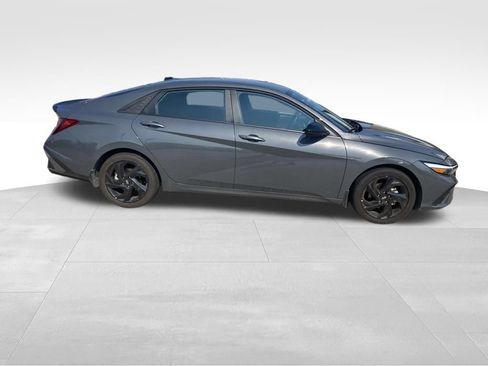 Used 2026 Hyundai Elantra Sport FWD image 13
