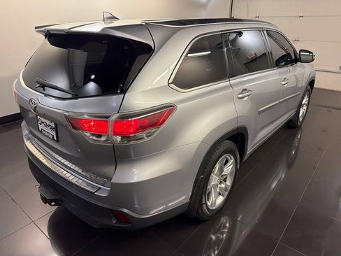 Used 2015 Toyota Highlander Limited AWD/4WD image 6